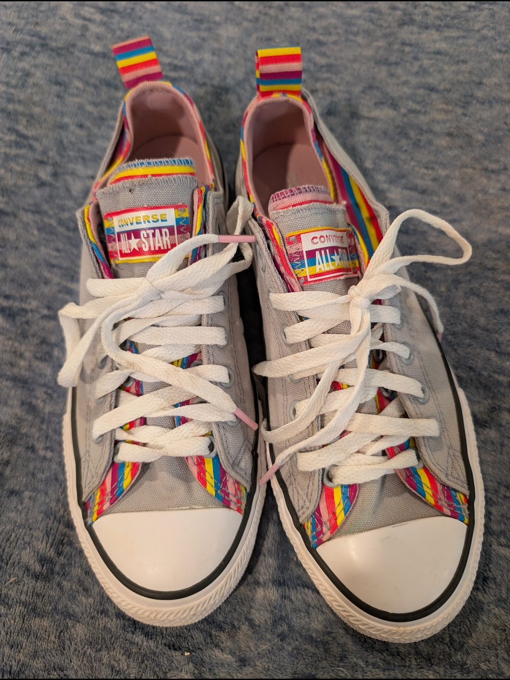 Converse Low Top Sneakers Size 38.5 (6 Juniors)